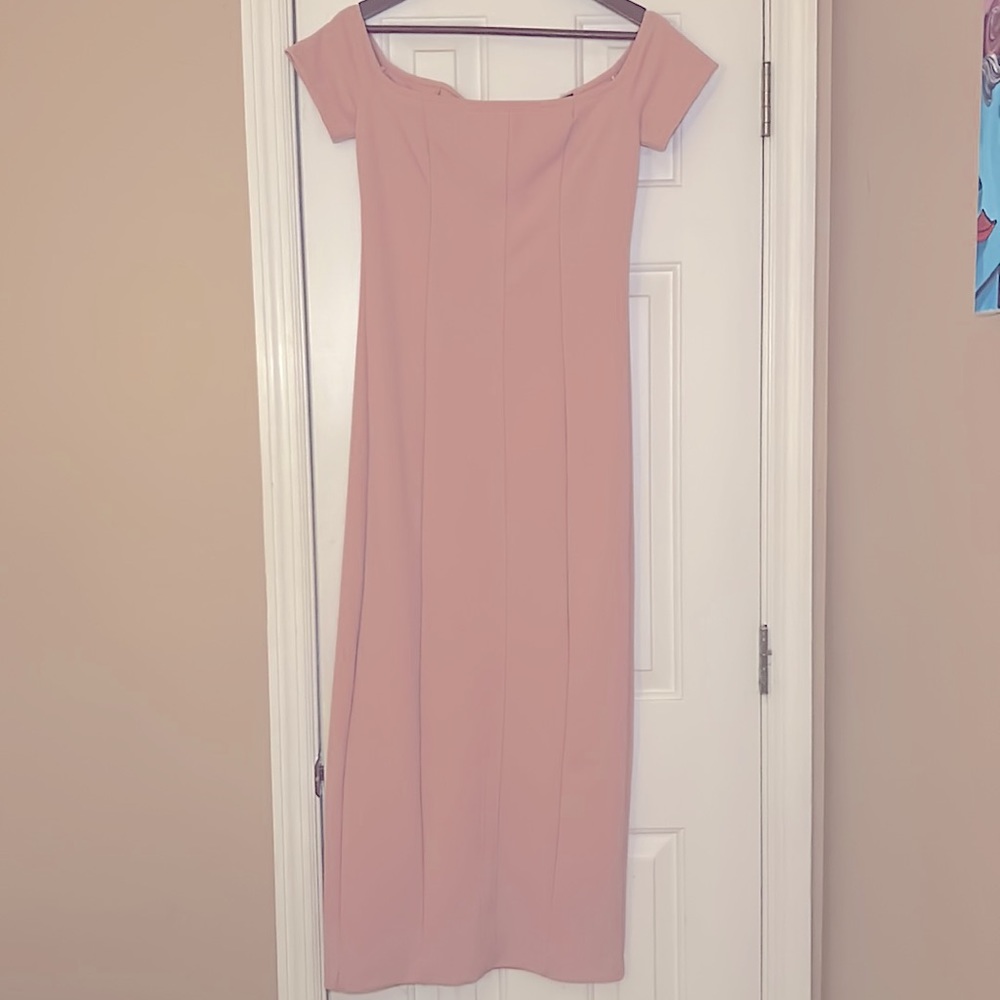 Zara Dress,Midi length,Soft pink,off the shoulders,Size Large,Fitted silhouette
